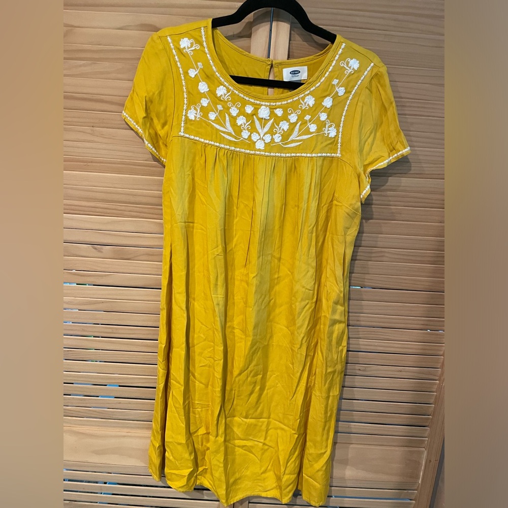 Old Navy mustard yellow embroidered dress